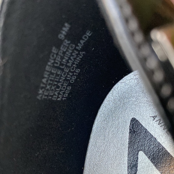 Anne Klein Sport Comfort Wedge. Stretch fabric w patent leather accents 9.5 M - Picture 5 of 10